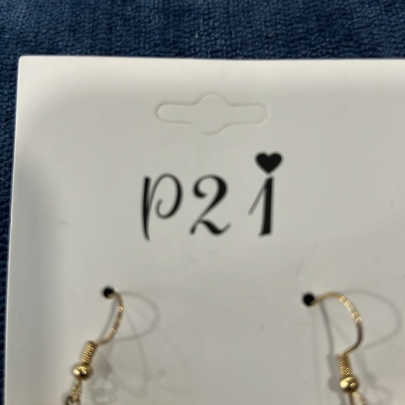 Women’s Handmade Feather Fringe Circular Earrings P21 Multicolor OS - Picture 3 of 5